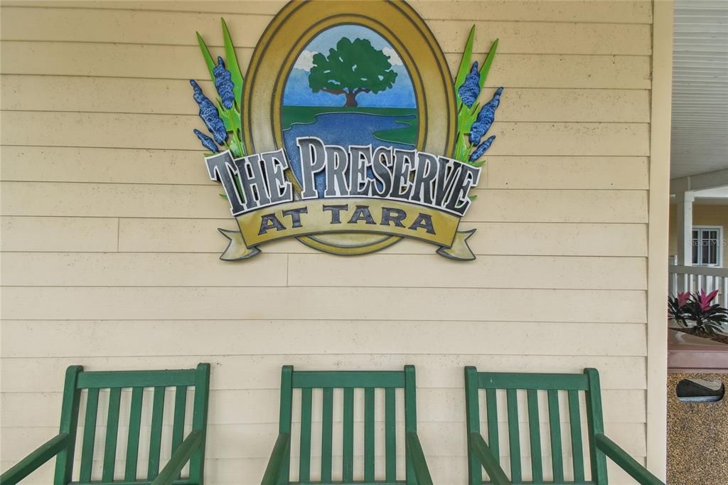 На продажу: $299,900 (2 спален, 2 ванн, 1352 Квадратных фут)