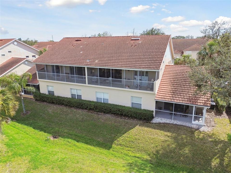 На продажу: $299,900 (2 спален, 2 ванн, 1352 Квадратных фут)