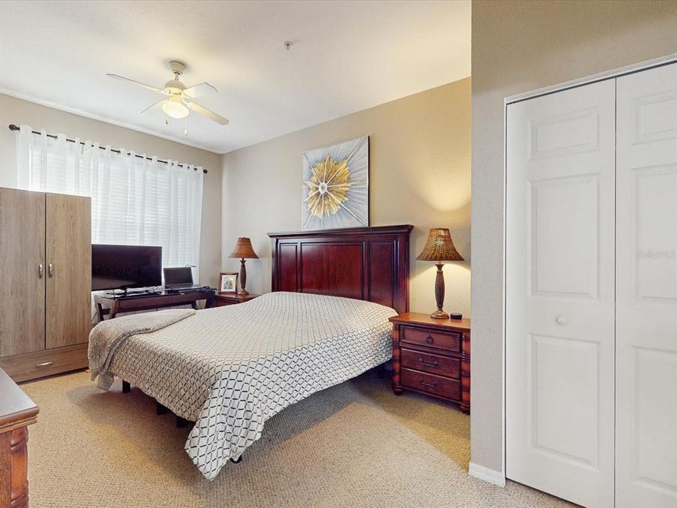 For Sale: $259,000 (3 beds, 2 baths, 1296 Square Feet)