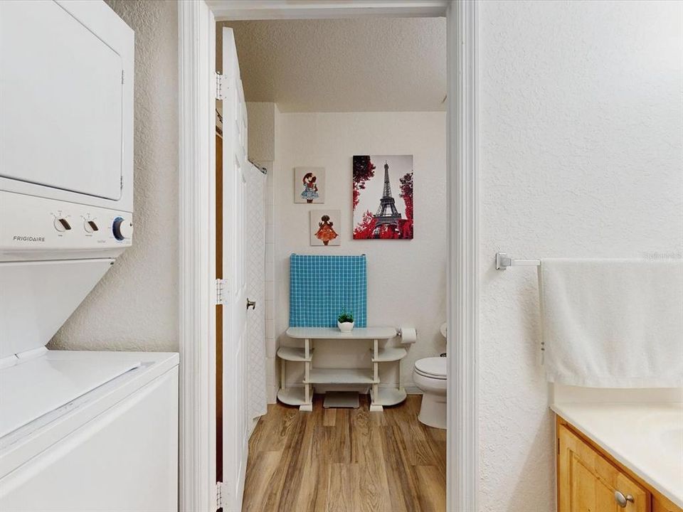 For Sale: $259,000 (3 beds, 2 baths, 1296 Square Feet)