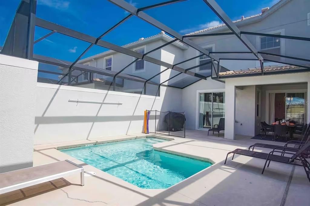 For Rent: $2,995 (4 beds, 3 baths, 1914 Square Feet)