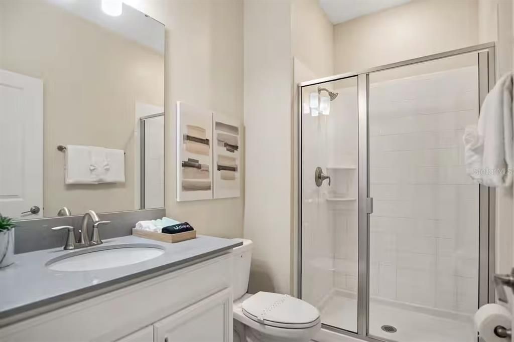 For Rent: $2,995 (4 beds, 3 baths, 1914 Square Feet)