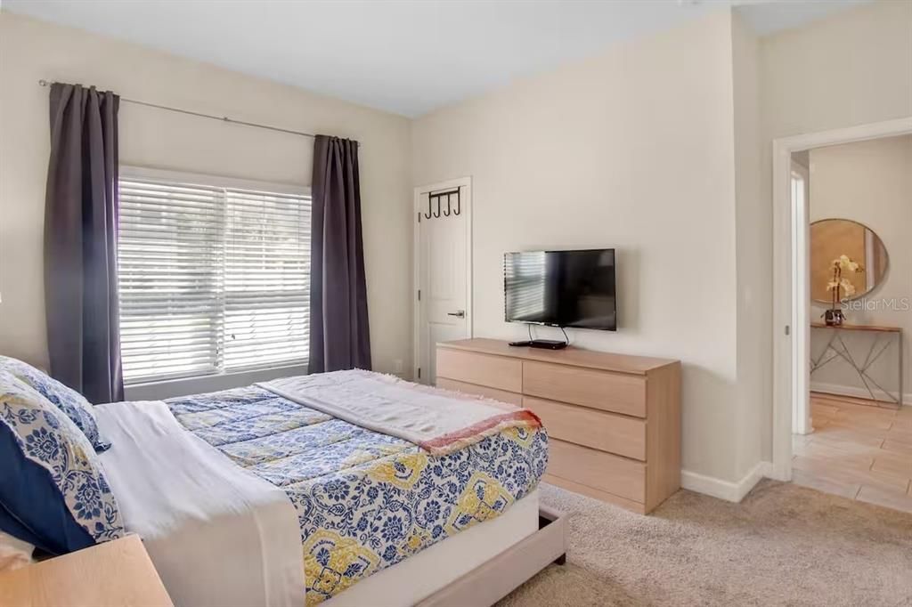 For Rent: $2,995 (4 beds, 3 baths, 1914 Square Feet)