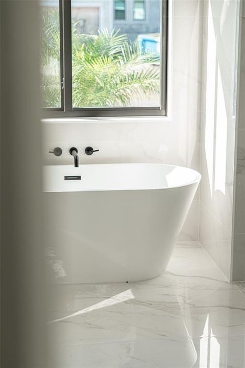 На продажу: $749,990 (3 спален, 2 ванн, 2364 Квадратных фут)