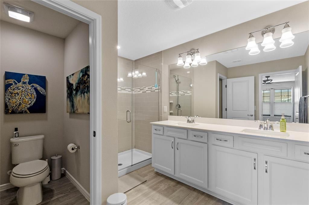 For Sale: $699,999 (3 beds, 2 baths, 2627 Square Feet)