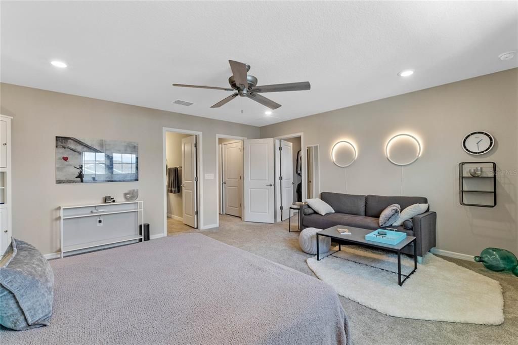 For Sale: $699,999 (3 beds, 2 baths, 2627 Square Feet)