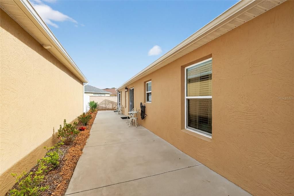 En Venta: $350,000 (3 camas, 2 baños, 1403 Pies cuadrados)