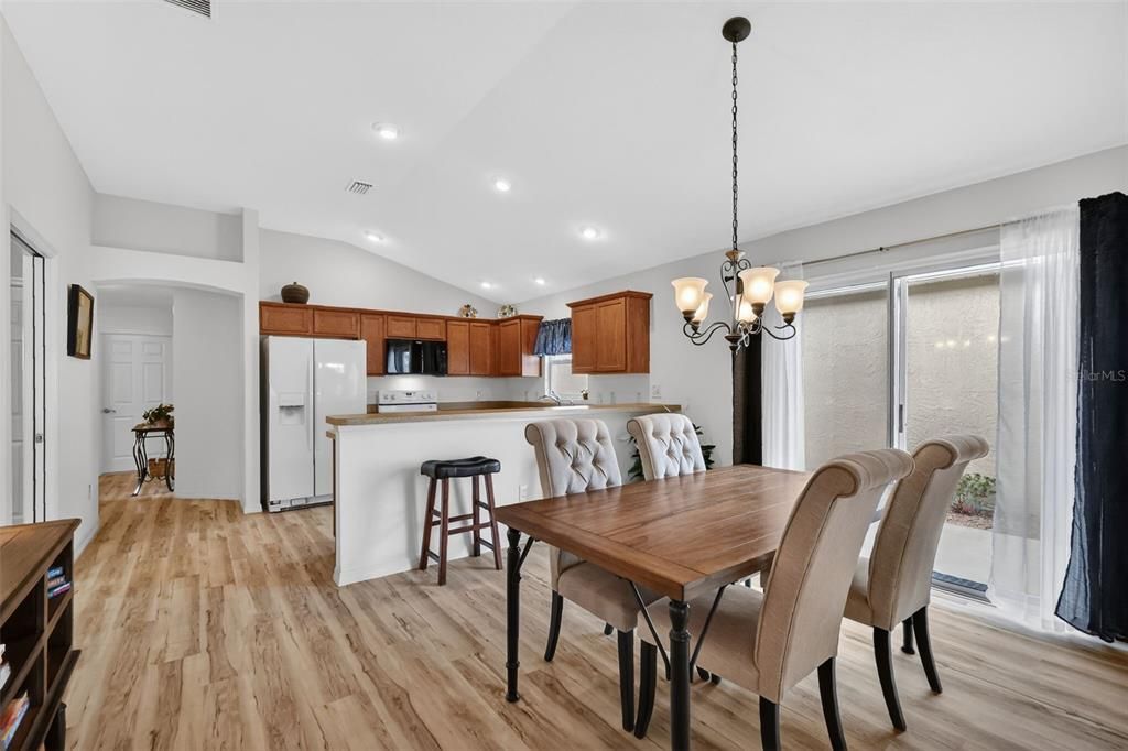 En Venta: $350,000 (3 camas, 2 baños, 1403 Pies cuadrados)