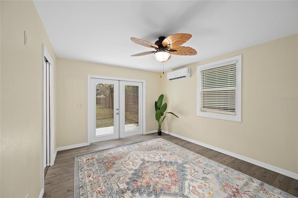 For Rent: $2,350 (3 beds, 2 baths, 1350 Square Feet)