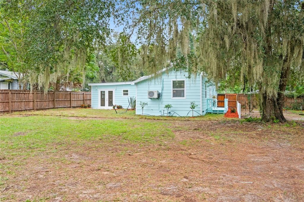 For Rent: $2,350 (3 beds, 2 baths, 1350 Square Feet)