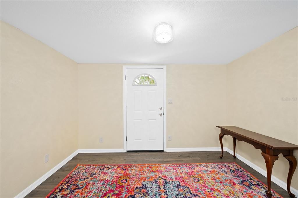 For Rent: $2,350 (3 beds, 2 baths, 1350 Square Feet)