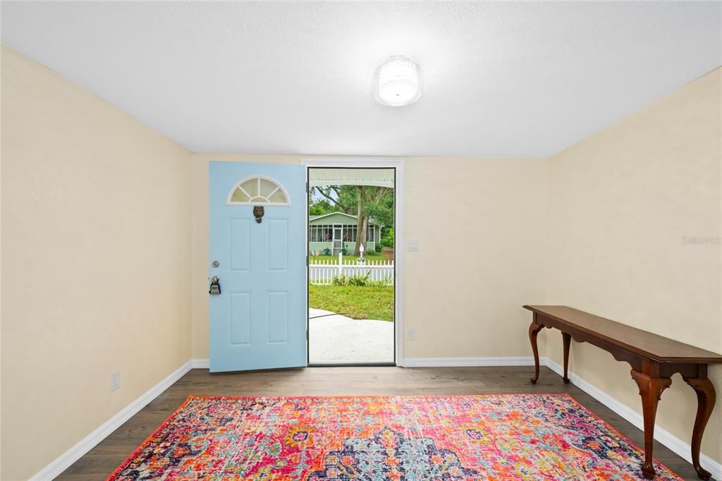 For Rent: $2,350 (3 beds, 2 baths, 1350 Square Feet)