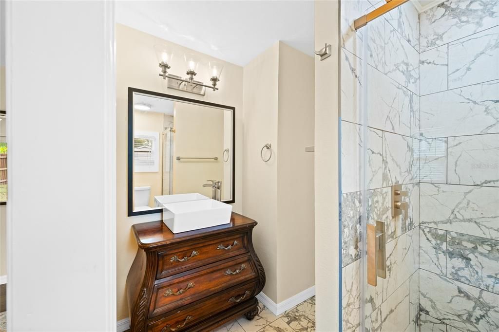 For Rent: $2,350 (3 beds, 2 baths, 1350 Square Feet)