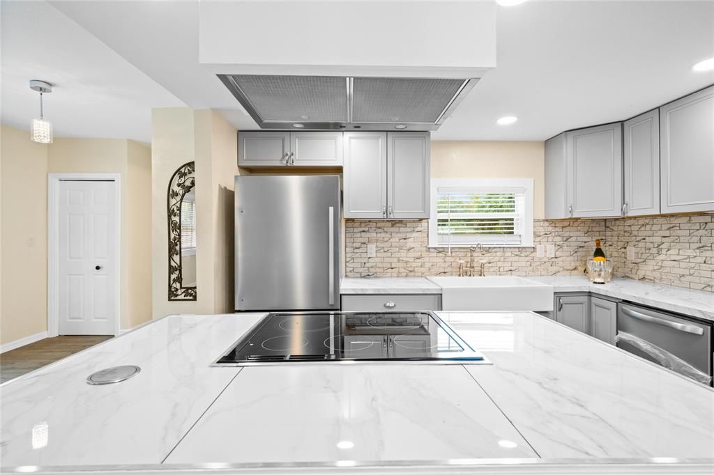 For Rent: $2,350 (3 beds, 2 baths, 1350 Square Feet)