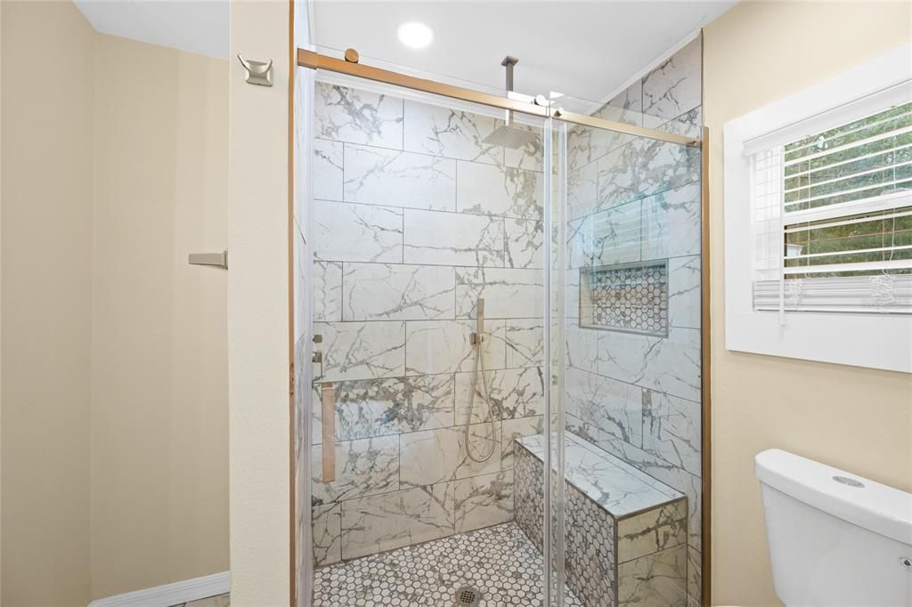 For Rent: $2,350 (3 beds, 2 baths, 1350 Square Feet)