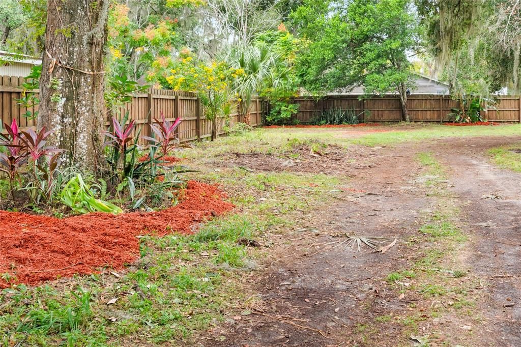 For Rent: $2,350 (3 beds, 2 baths, 1350 Square Feet)