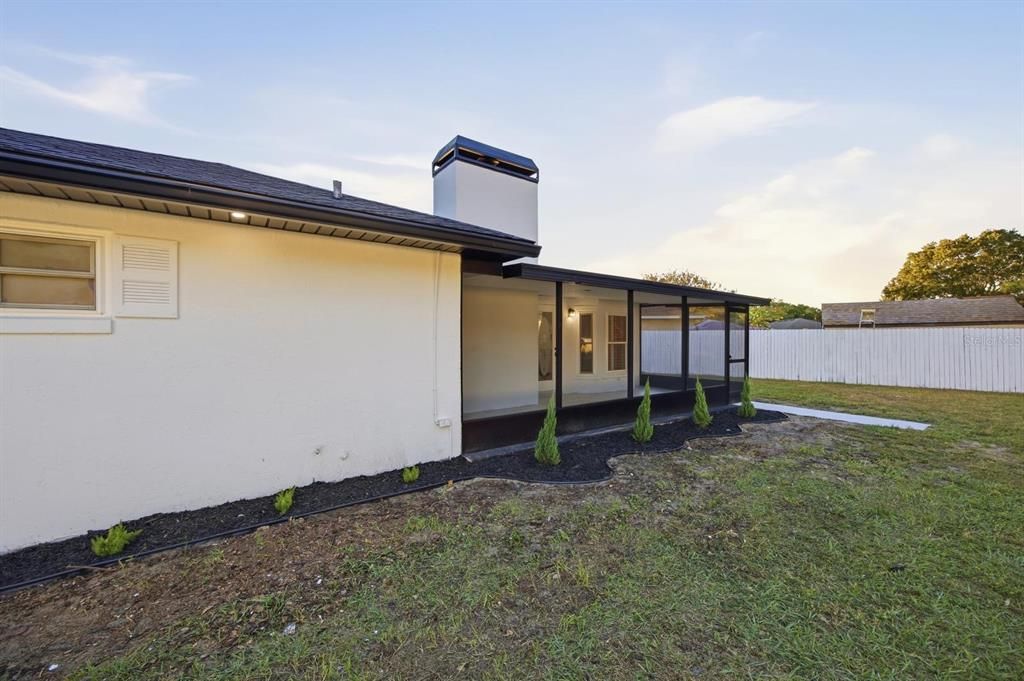 待售: $329,900 (3 贝兹, 2 浴室, 1240 平方英尺)