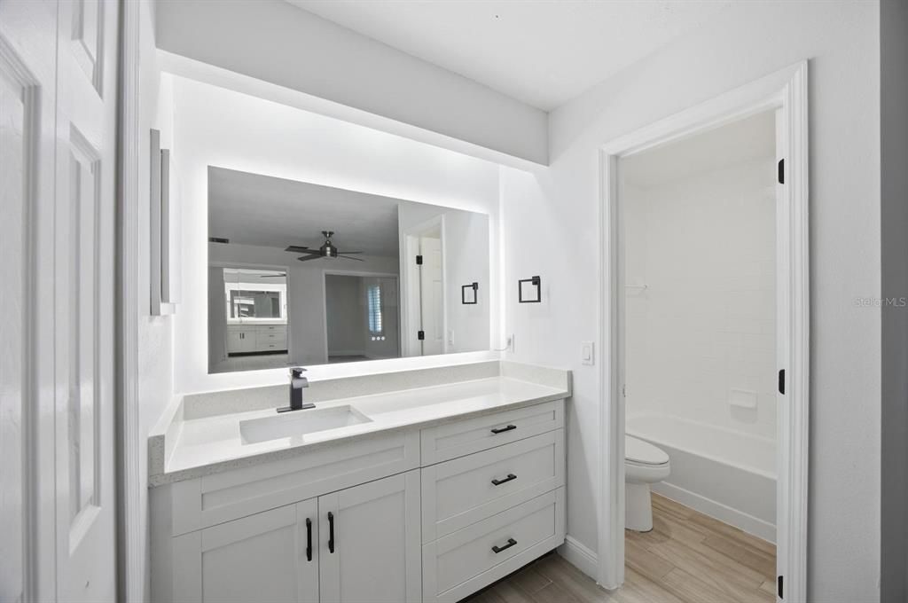 待售: $329,900 (3 贝兹, 2 浴室, 1240 平方英尺)