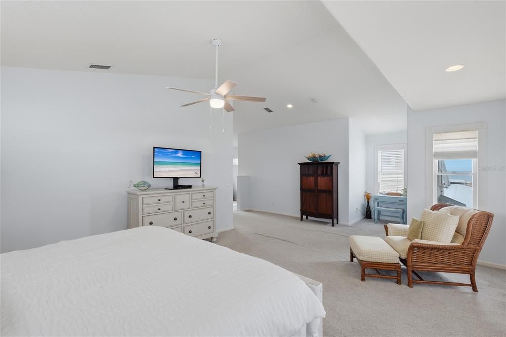 待售: $1,500,000 (2 贝兹, 2 浴室, 1968 平方英尺)