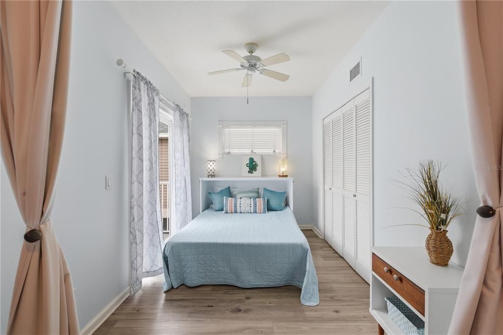 待售: $1,500,000 (2 贝兹, 2 浴室, 1968 平方英尺)