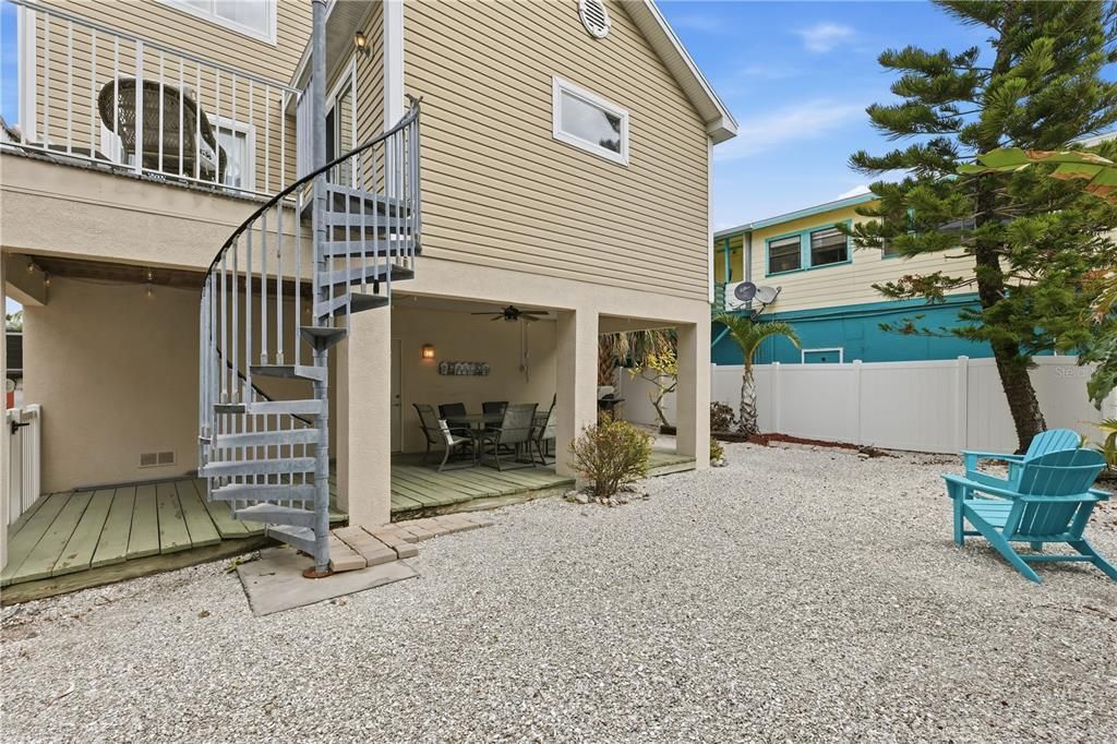 待售: $1,500,000 (2 贝兹, 2 浴室, 1968 平方英尺)