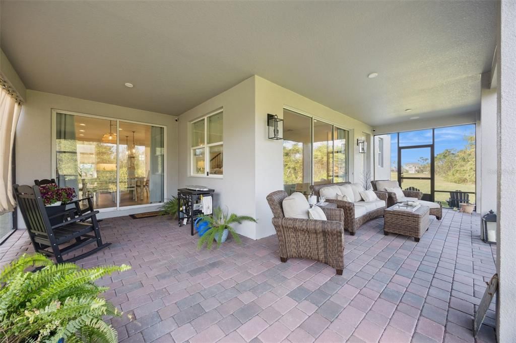 En Venta: $999,000 (5 camas, 3 baños, 3563 Pies cuadrados)