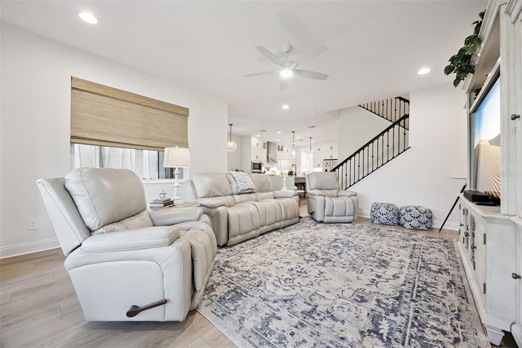 En Venta: $999,000 (5 camas, 3 baños, 3563 Pies cuadrados)