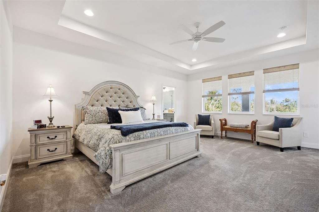 En Venta: $999,000 (5 camas, 3 baños, 3563 Pies cuadrados)