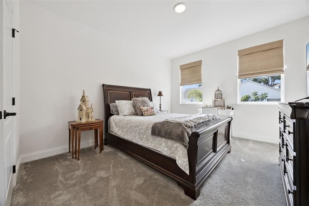 En Venta: $999,000 (5 camas, 3 baños, 3563 Pies cuadrados)