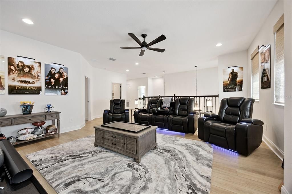 En Venta: $999,000 (5 camas, 3 baños, 3563 Pies cuadrados)