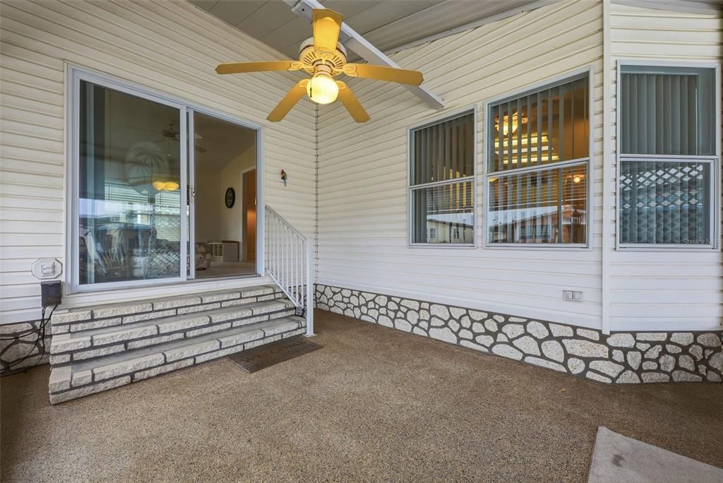 На продажу: $235,000 (2 спален, 2 ванн, 1431 Квадратных фут)