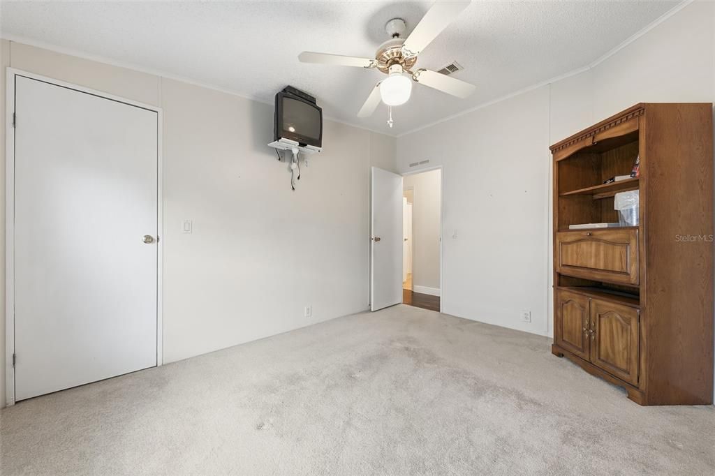 На продажу: $235,000 (2 спален, 2 ванн, 1431 Квадратных фут)