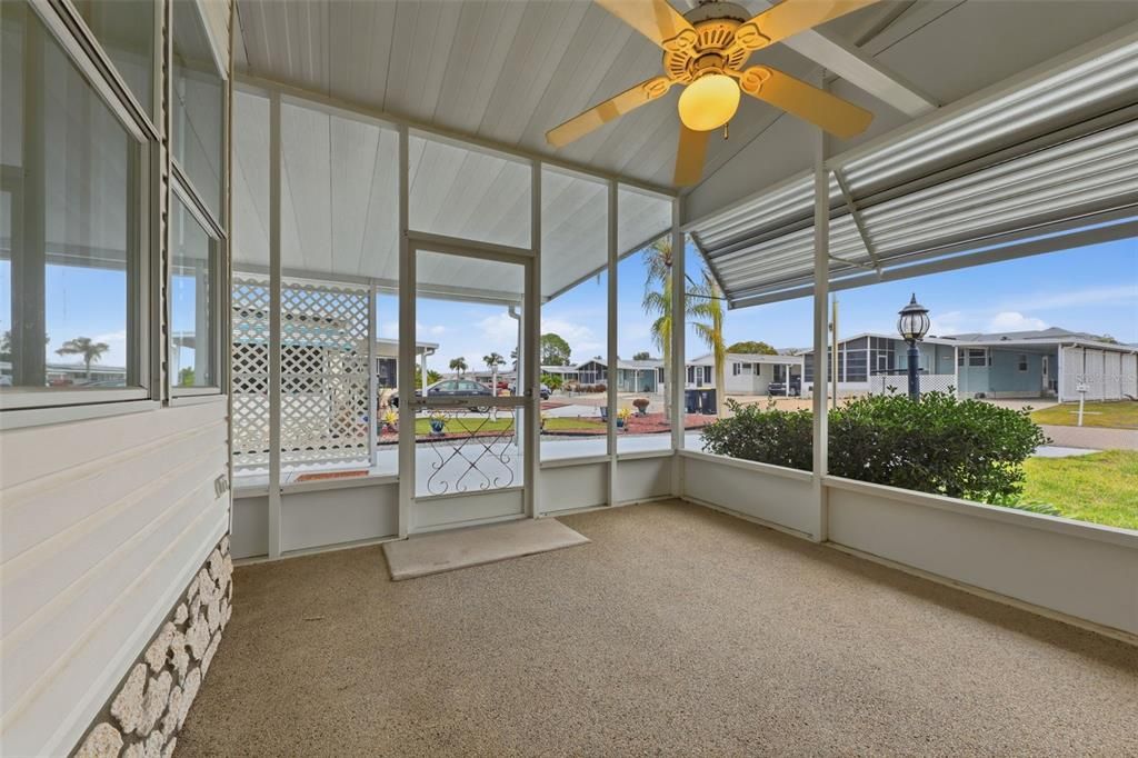 На продажу: $235,000 (2 спален, 2 ванн, 1431 Квадратных фут)