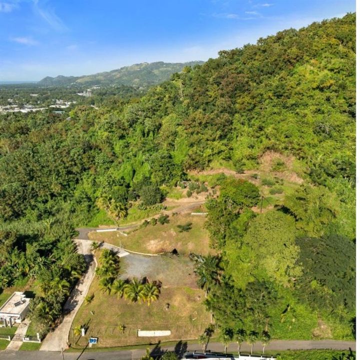 На продажу: $110,000 (0.97 acres)
