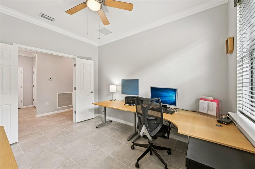 待售: $449,000 (2 贝兹, 2 浴室, 1669 平方英尺)