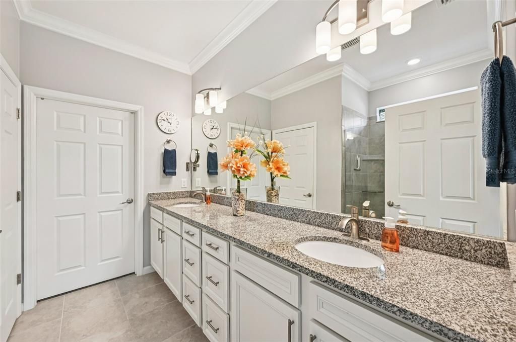 待售: $449,000 (2 贝兹, 2 浴室, 1669 平方英尺)