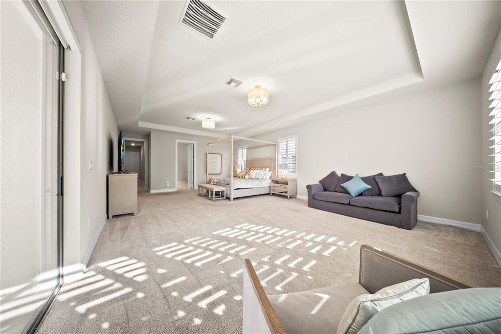 For Sale: $1,799,000 (6 beds, 4 baths, 5269 Square Feet)