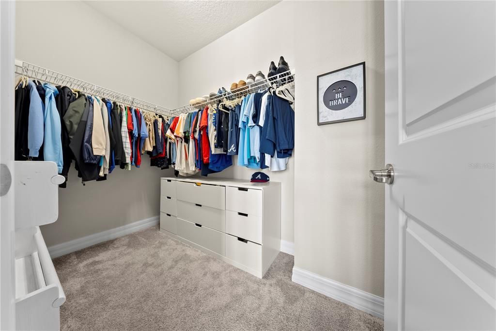 For Sale: $1,799,000 (6 beds, 4 baths, 5269 Square Feet)