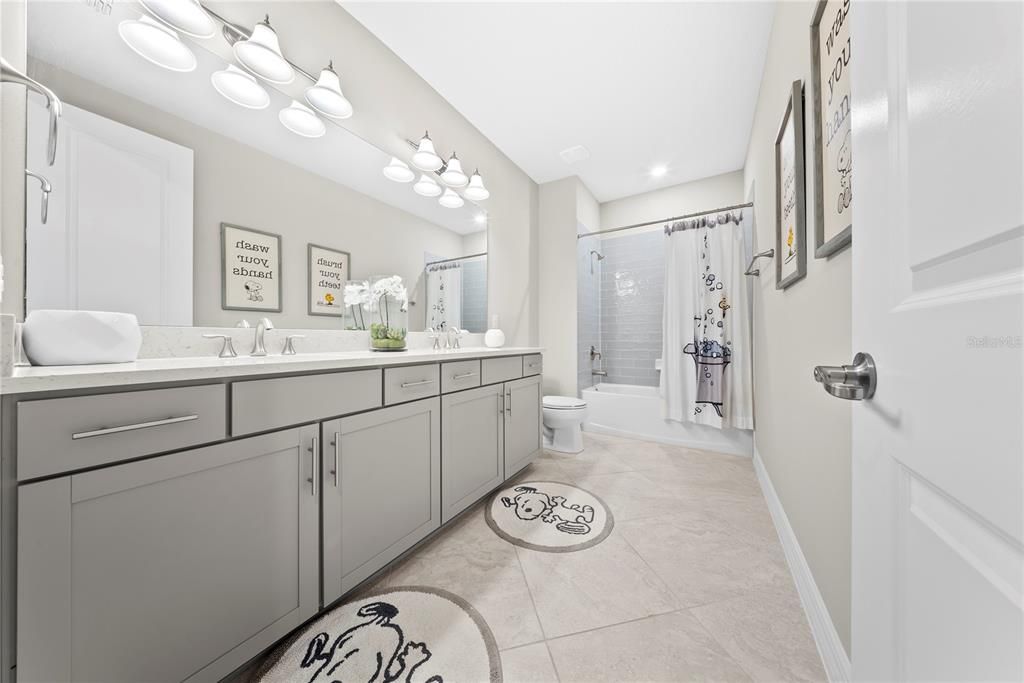 For Sale: $1,799,000 (6 beds, 4 baths, 5269 Square Feet)