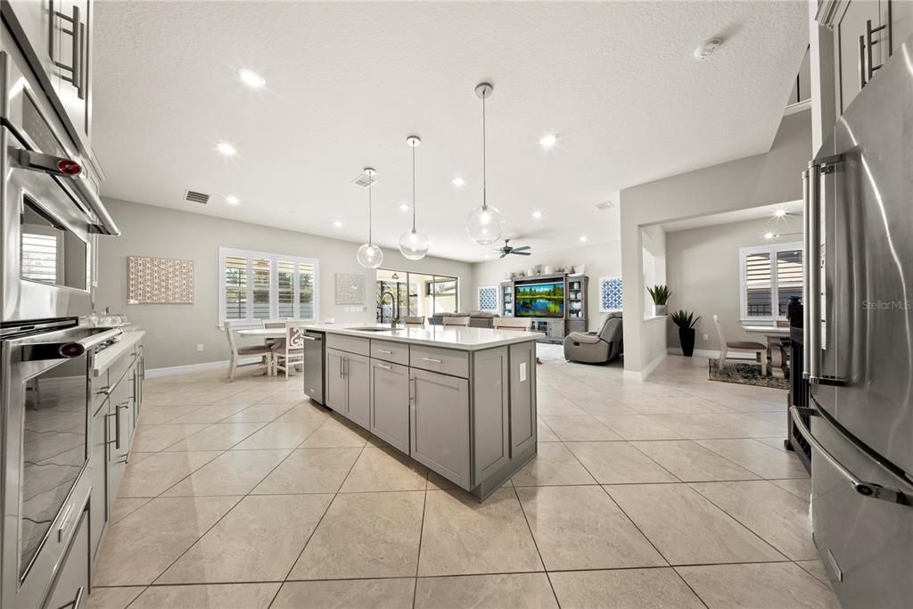 For Sale: $1,799,000 (6 beds, 4 baths, 5269 Square Feet)