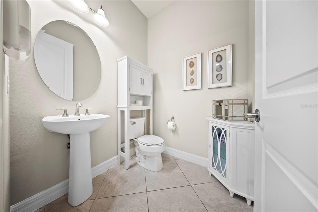 For Sale: $1,799,000 (6 beds, 4 baths, 5269 Square Feet)