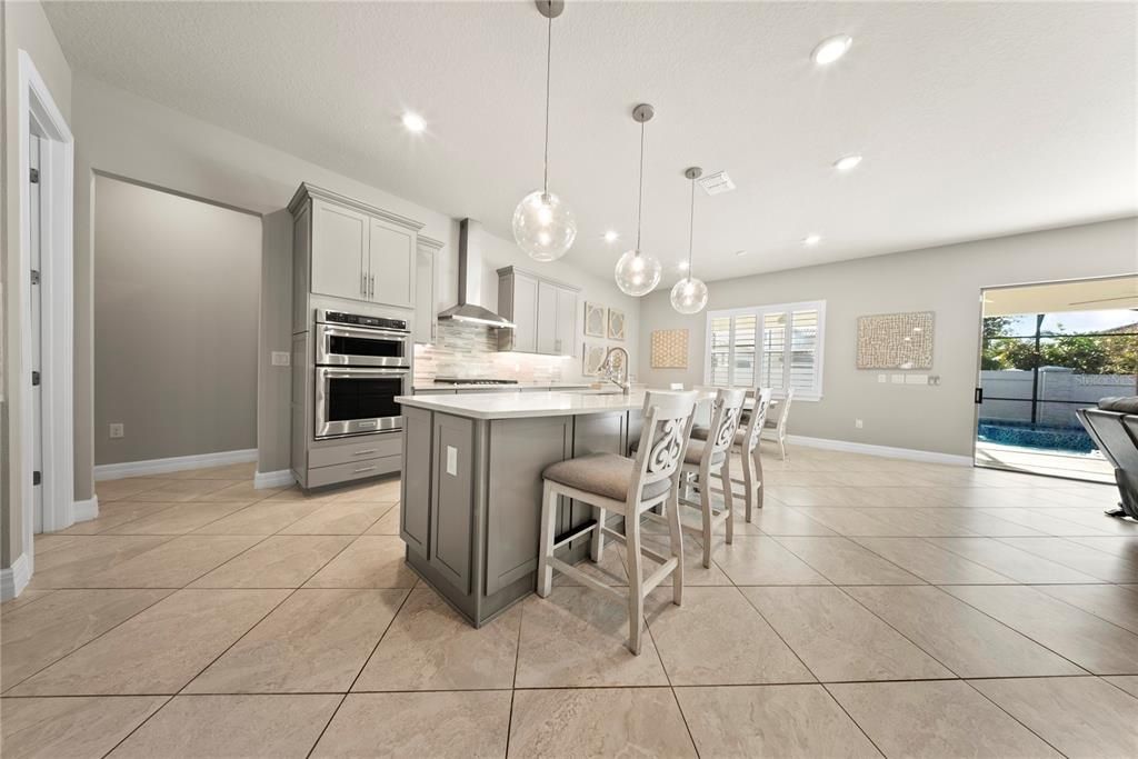 For Sale: $1,799,000 (6 beds, 4 baths, 5269 Square Feet)