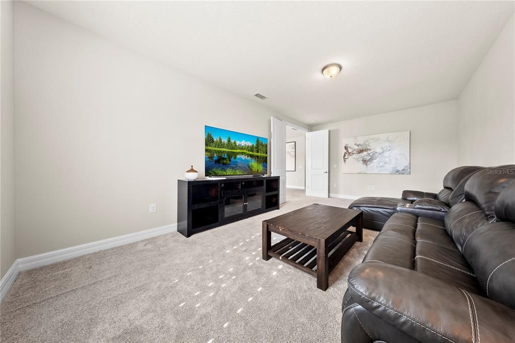 For Sale: $1,799,000 (6 beds, 4 baths, 5269 Square Feet)