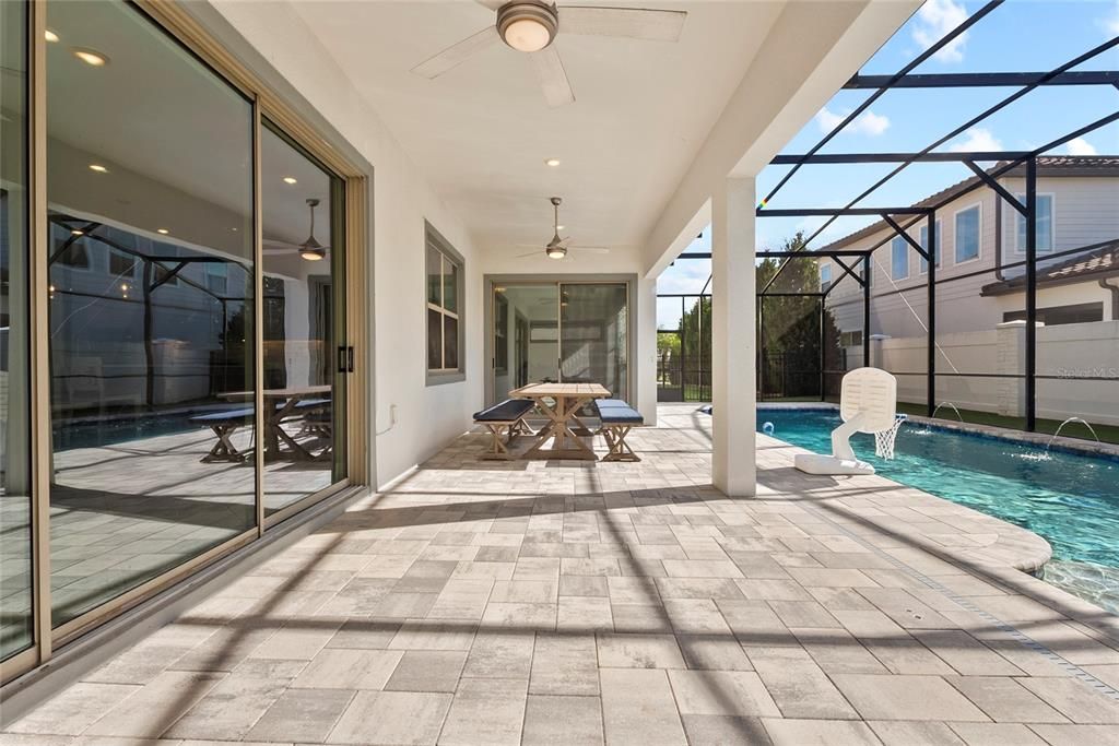 For Sale: $1,799,000 (6 beds, 4 baths, 5269 Square Feet)