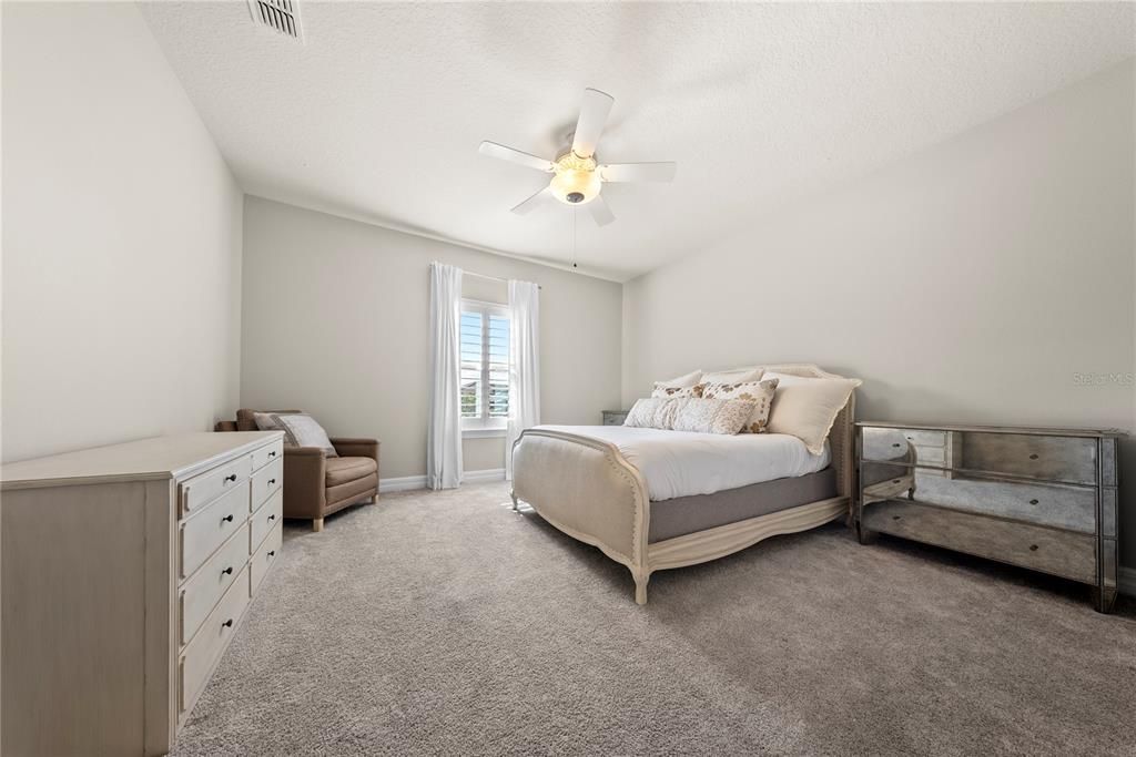 For Sale: $1,799,000 (6 beds, 4 baths, 5269 Square Feet)