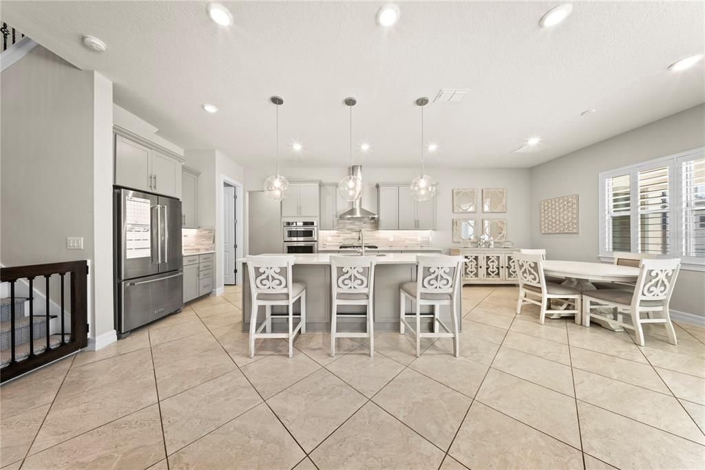 For Sale: $1,799,000 (6 beds, 4 baths, 5269 Square Feet)