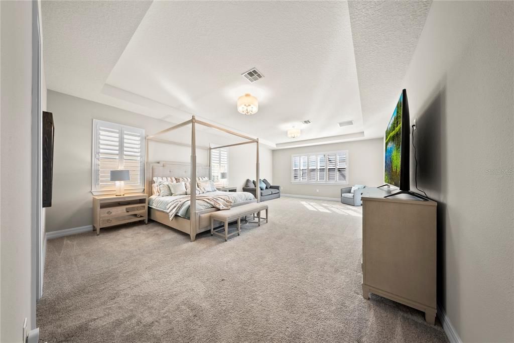 For Sale: $1,799,000 (6 beds, 4 baths, 5269 Square Feet)