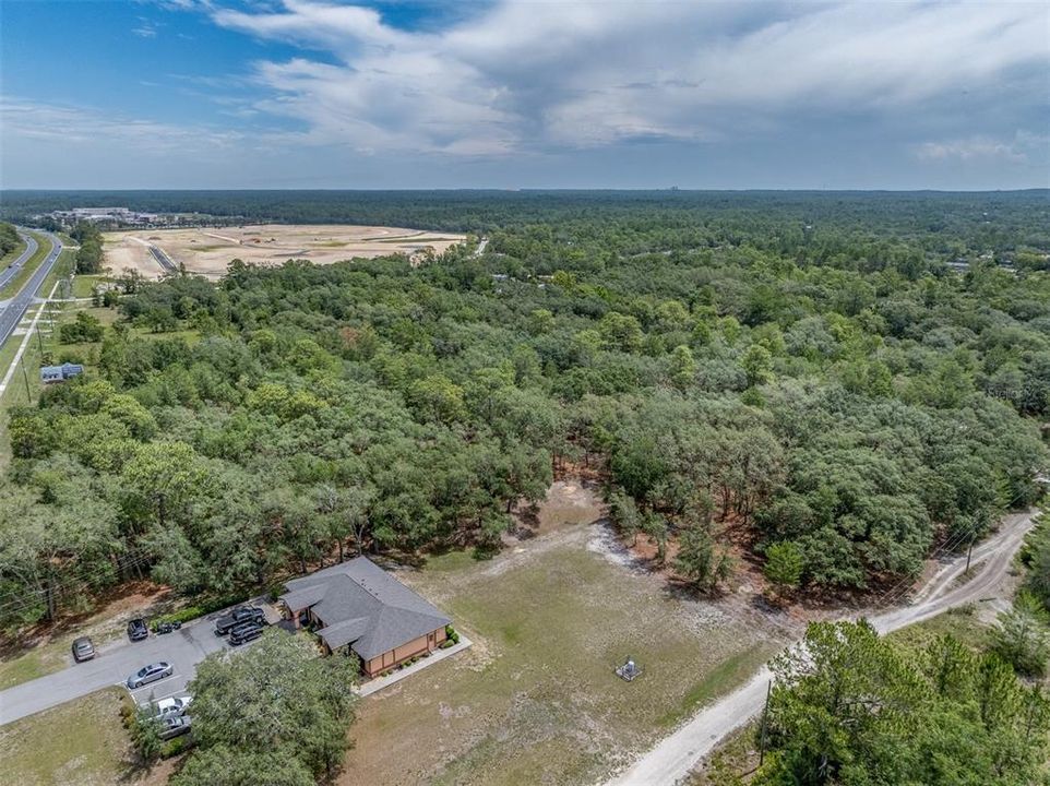 待售: $1,600,000 (1,933,951 平方英尺)