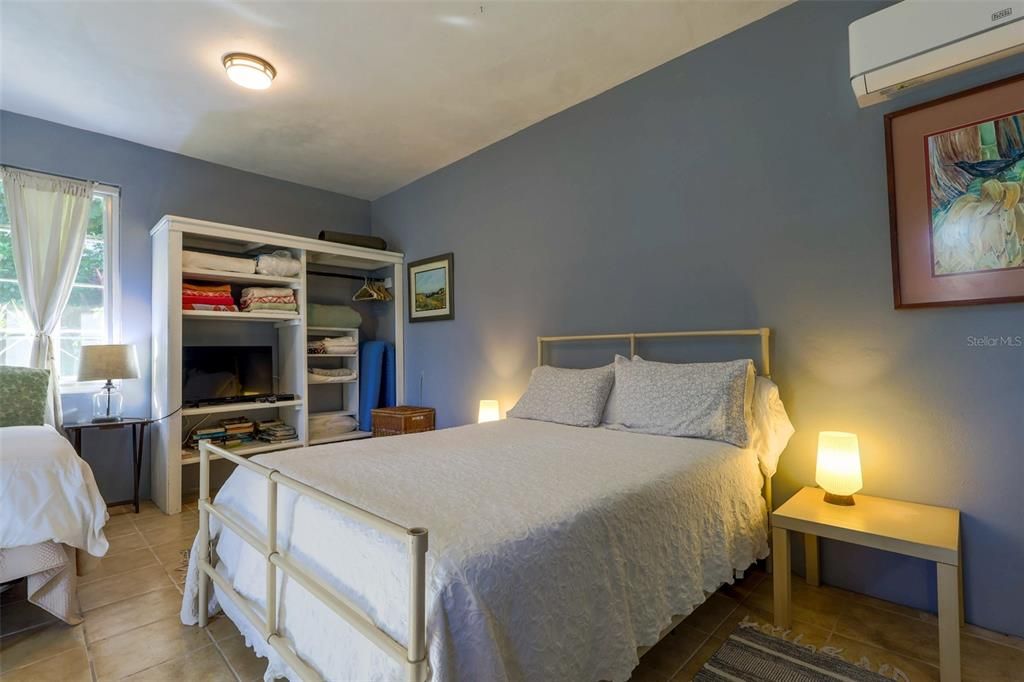 На продажу: $1,300,000 (5 спален, 5 ванн, 2300 Квадратных фут)