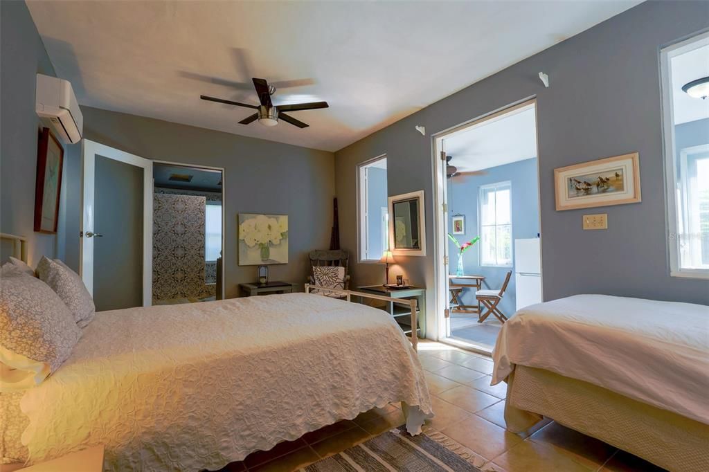 На продажу: $1,300,000 (5 спален, 5 ванн, 2300 Квадратных фут)